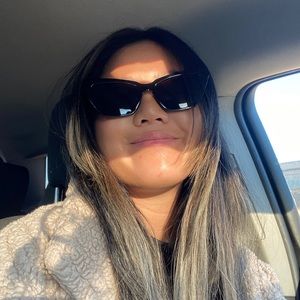 Meet your Posher, Denise